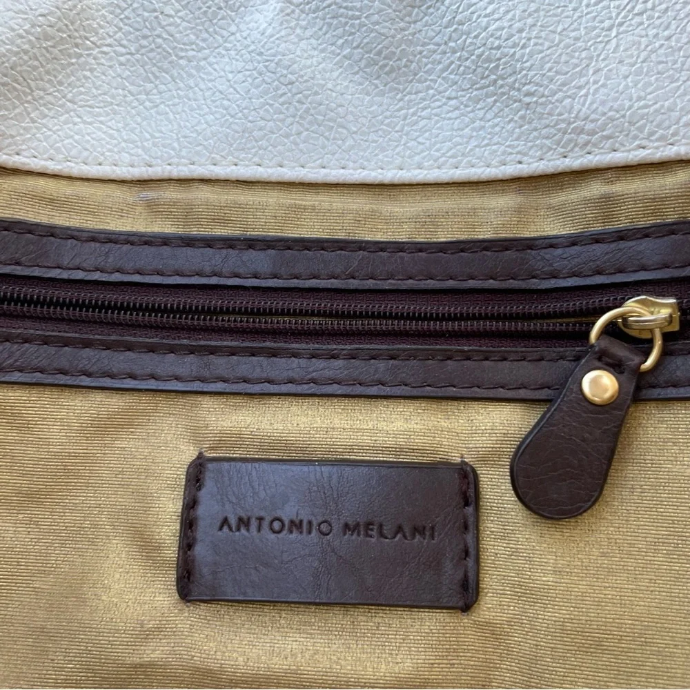 ANTONIO MELANI Ivory Leather Hobo with Gold-Tone Accent